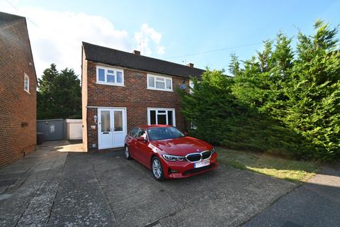 3 bedroom end of terrace house for sale, Trelawney Avenue, Langley, Berkshire, SL3