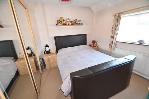 3 bedroom end of terrace house for sale, Trelawney Avenue, Langley, Berkshire, SL3