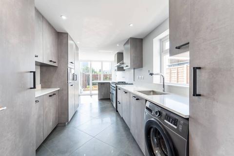 5 bedroom terraced house to rent, Waldo Road, Kensal Green, London, NW10