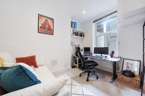 37a Chester Road, London, N19 5DF
