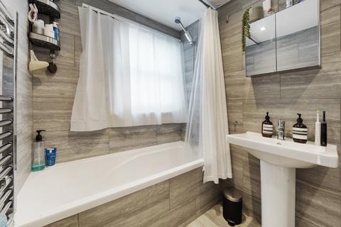 37a Chester Road, London, N19 5DF
