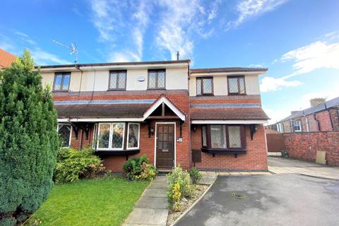 3 bedroom terraced house for sale, Waterslea, Eccles, M30