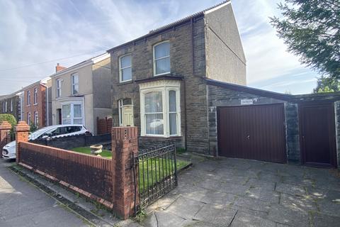 4 bedroom detached house for sale, Clydach Road, Ynystawe, Swansea, City And County of Swansea.