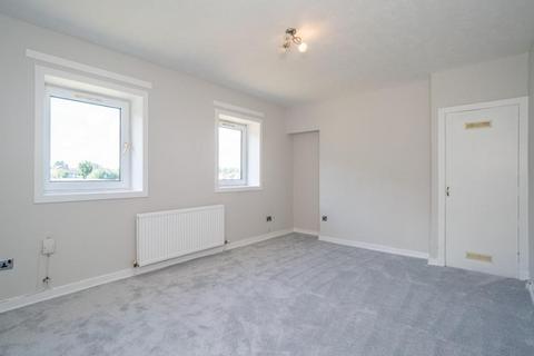 3 bedroom flat for sale, West Pilton Grove, Edinburgh, EH4