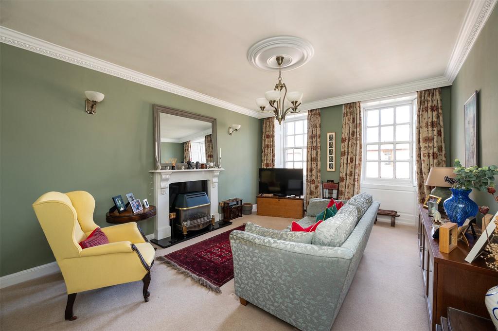 Ff Sitting Room/Bed4