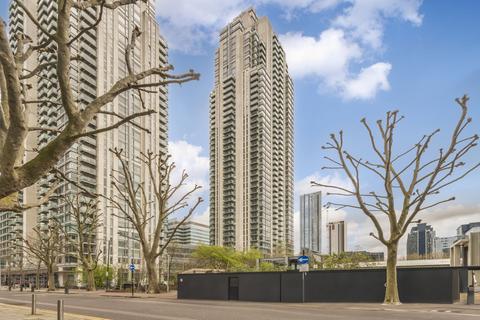 Studio to rent, Pan Peninsula Square, London