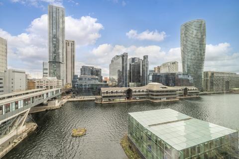 Studio to rent, Pan Peninsula Square, London