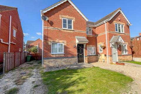 2 bedroom semi-detached house to rent, Juniper Way, Gainsborough, DN21