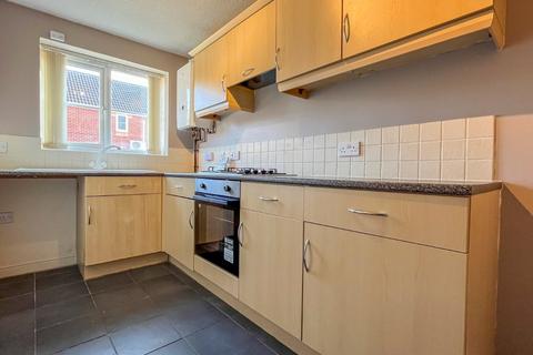 2 bedroom semi-detached house to rent, Juniper Way, Gainsborough, DN21