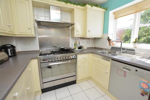 3 bedroom terraced house for sale, Oakmead Place, Mitcham CR4