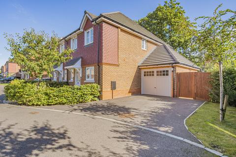 3 bedroom semi-detached house for sale, Kings Close, Woking GU24