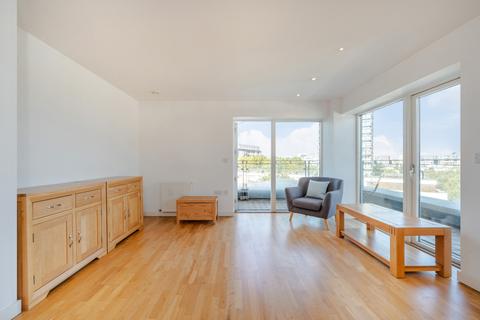 2 bedroom flat for sale, Eyot House, Sun Passage, London