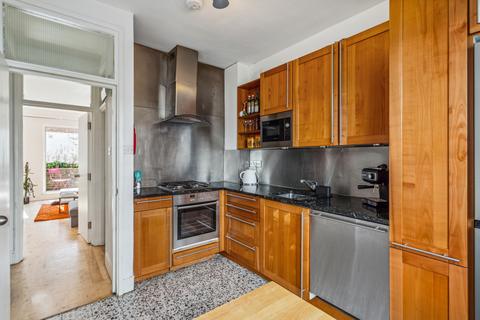 3 bedroom maisonette to rent, Jamestown Road, London