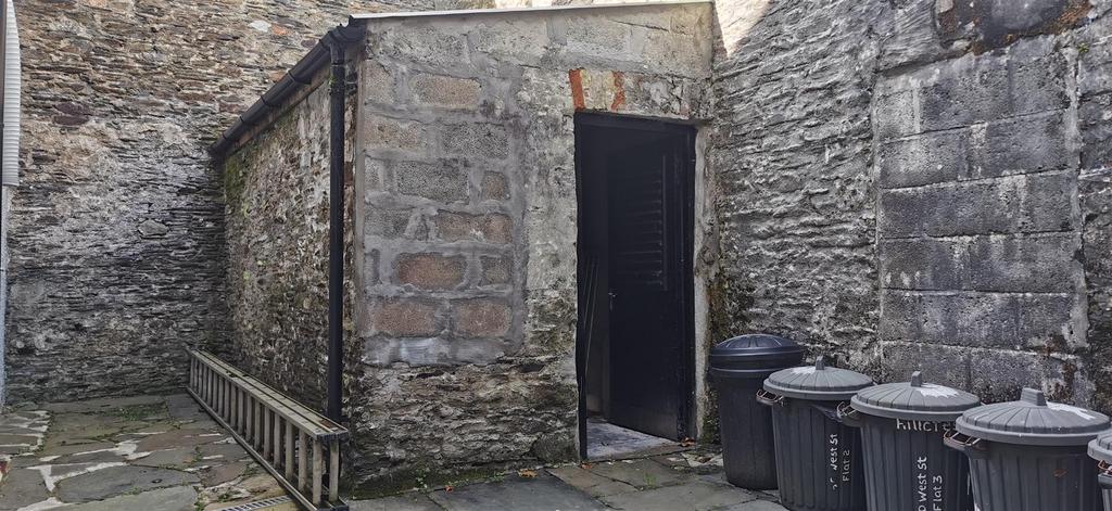 Courtyard Outbuilding