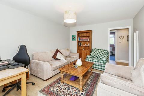 2 bedroom apartment to rent, Clewer Hill Road