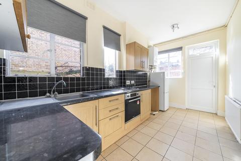 2 bedroom terraced house to rent, Bloemfontein Road, W12