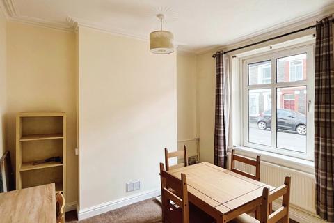 2 bedroom property to rent, Cyfarthfa Street, CF24