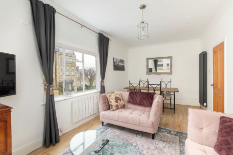 2 bedroom flat to rent, Harley Street