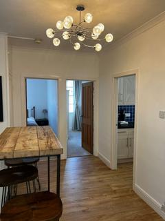 2 bedroom flat to rent, Harley Street