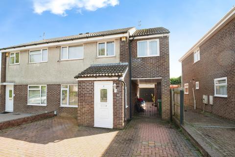 4 bedroom semi-detached house to rent, Blethin Close, Danescourt