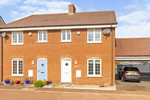 3 bedroom semi-detached house to rent, Sumatra Crescent, Newton Leys, MK3 5GH