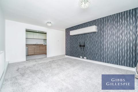 2 bedroom apartment to rent, Valley Road, Uxbridge, UB10 0RP