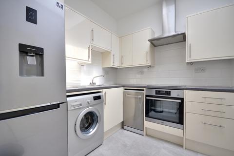 2 bedroom apartment to rent, Pembroke House, Ruislip HA4 8NQ