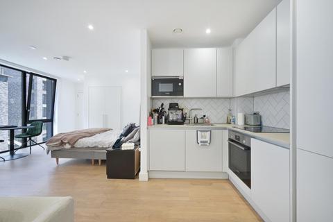 Studio for sale, Peppercorn Court, 18 Blair Street, E14