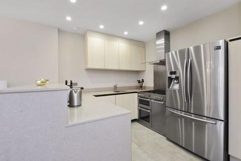 2 bedroom flat to rent, Lyndhurst Road, Hampstead, NW3