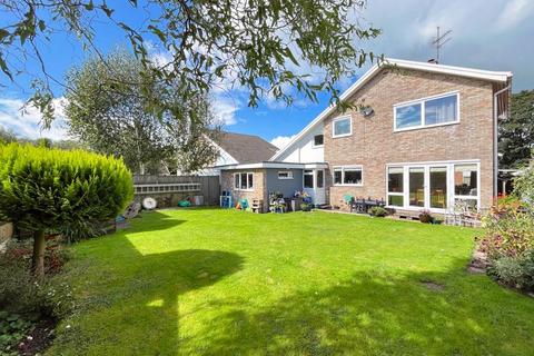 4 bedroom detached house for sale, 49 The Verlands, Cowbridge, The Vale of Glamorgan CF71 7BY