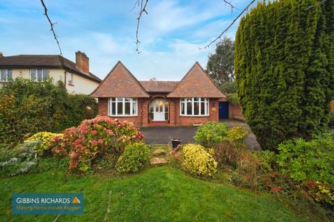 4 bedroom detached bungalow for sale, Comeytrowe Lane, Taunton - bunglaow with annexe