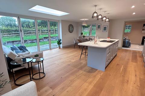 4 bedroom detached house for sale, South Road, Broughton, Stockbridge, Hampshire, SO20