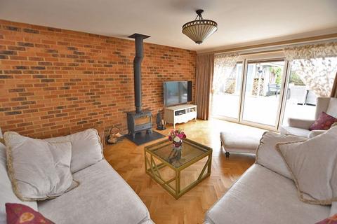 3 bedroom chalet for sale, Whiteheads Lane, Bearsted, Maidstone