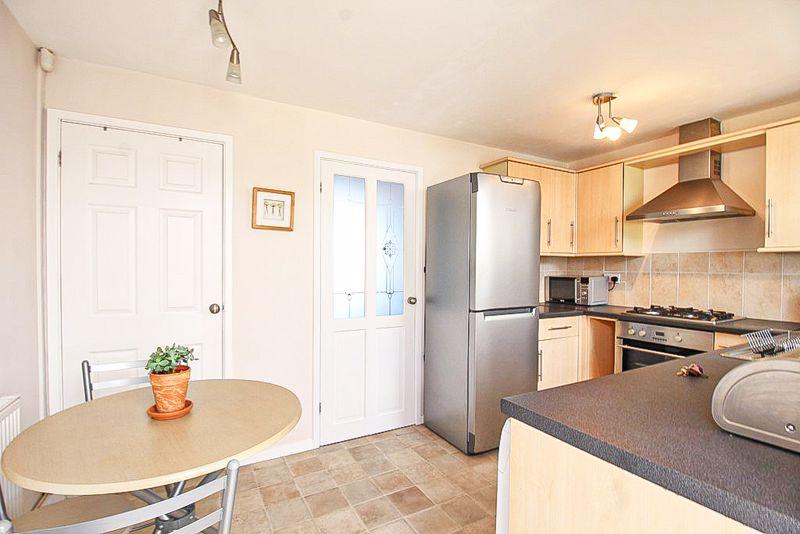 Dining kitchen