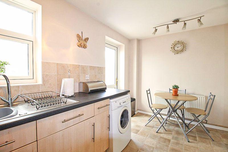 Dining kitchen