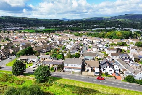 5 bedroom detached house for sale, 18 Heol Canola, Bryncethin, Bridgend, CF32 9TS