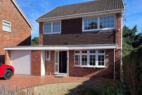 4 bedroom detached house to rent, Modern 4 Bedroom Detached house