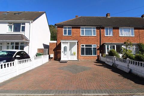 3 bedroom end of terrace house for sale, Rutland Crescent, Aldridge, WS9 8JW