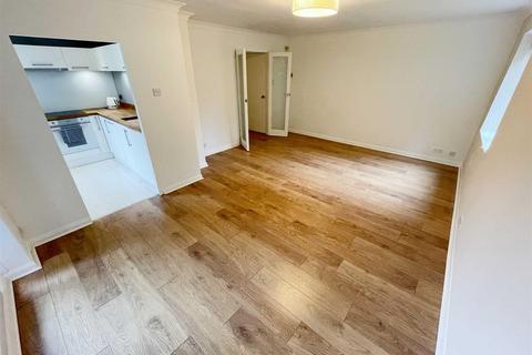 1 bedroom flat to rent, Langham Court, West Didsbury, Manchester