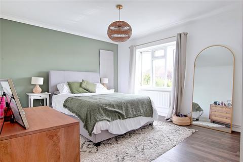 2 bedroom flat for sale, Woodlands Avenue, Rustington, Littlehampton, West Sussex, BN16