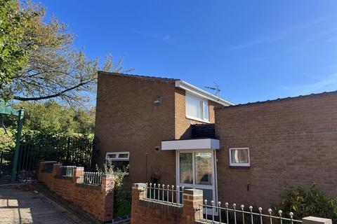 4 bedroom end of terrace house for sale, Landswood Close, Kingstanding, Birmingham, B44 0LF