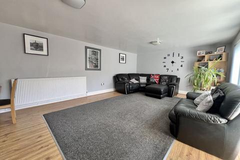 4 bedroom end of terrace house for sale, Landswood Close, Kingstanding, Birmingham, B44 0LF