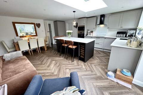 180 Coles Lane, Sutton Coldfield, B72 1NS