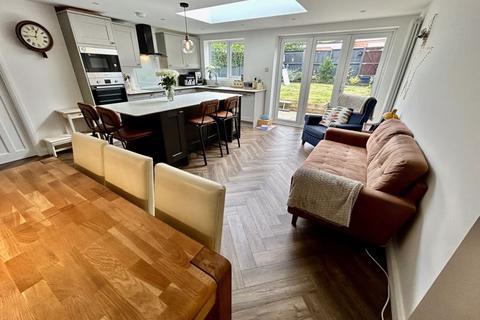 180 Coles Lane, Sutton Coldfield, B72 1NS