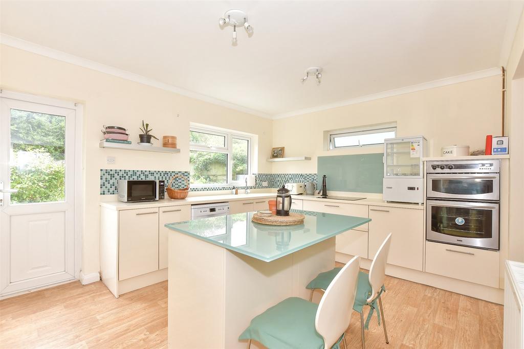 Kitchen/ Breakfast Room