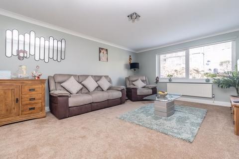 2 bedroom ground floor flat for sale, Victoria Road South, Southsea