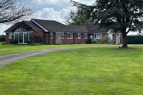 3 bedroom detached bungalow to rent, Stone ST15