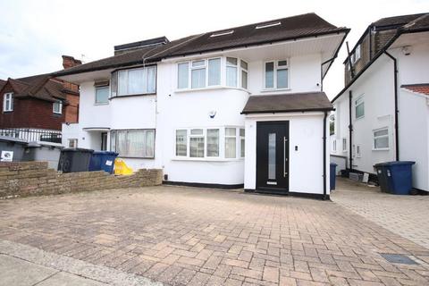 5 bedroom semi-detached house to rent, Edgware HA8