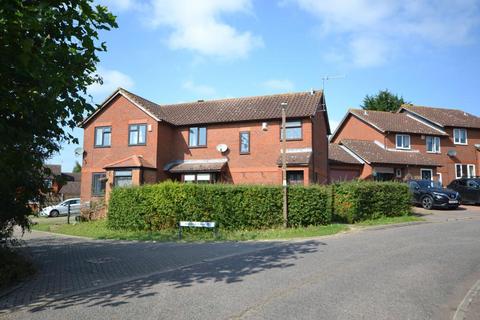 3 bedroom semi-detached house to rent, Great Holm, Milton Keynes MK8