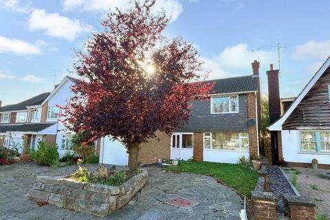 3 bedroom detached house for sale, Truro Gardens, Icknield, Luton, Bedfordshire, LU3 2AP